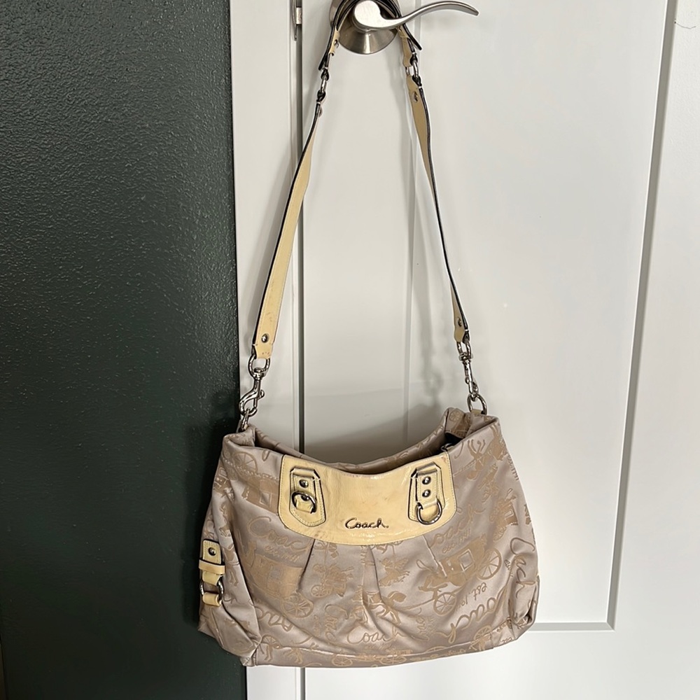 Coach shoulder purse.